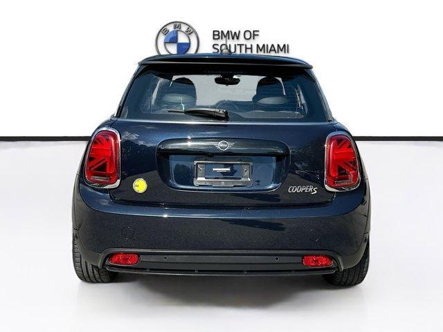 used 2023 MINI SE Hardtop car, priced at $19,750