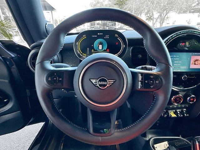 used 2023 MINI SE Hardtop car, priced at $19,750