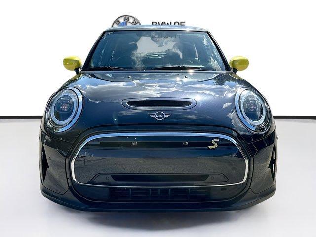 used 2023 MINI SE Hardtop car, priced at $19,750