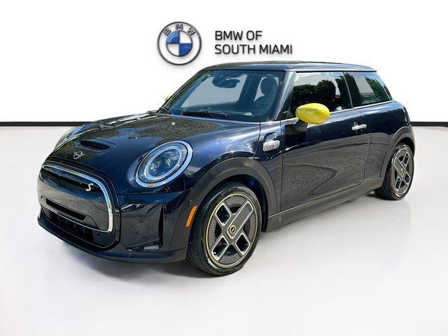 used 2023 MINI SE Hardtop car, priced at $19,750
