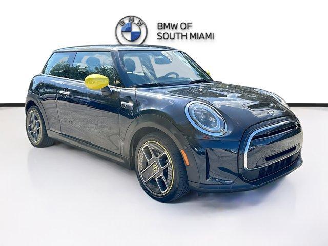 used 2023 MINI SE Hardtop car, priced at $21,250