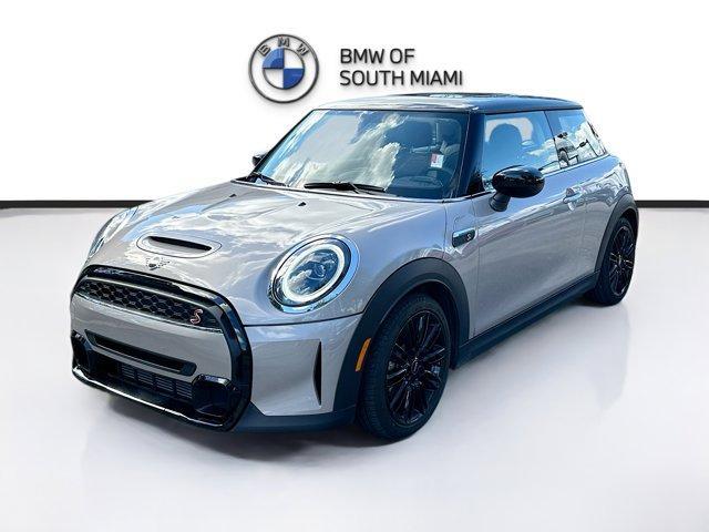 used 2022 MINI Hardtop car, priced at $22,500