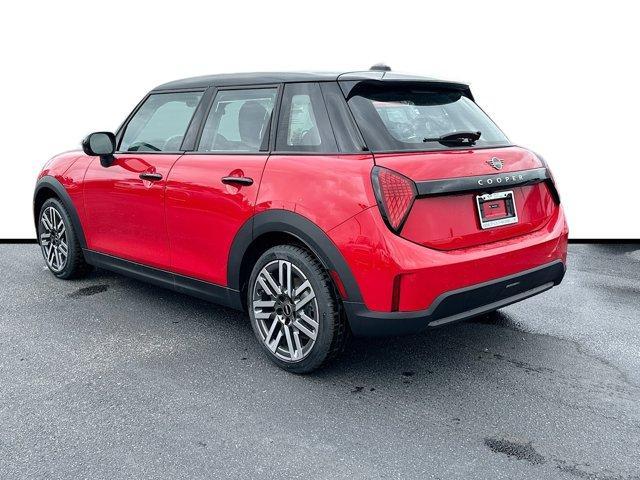 new 2025 MINI Hardtop car, priced at $31,131