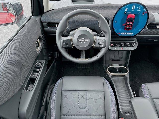 new 2025 MINI Hardtop car, priced at $31,131