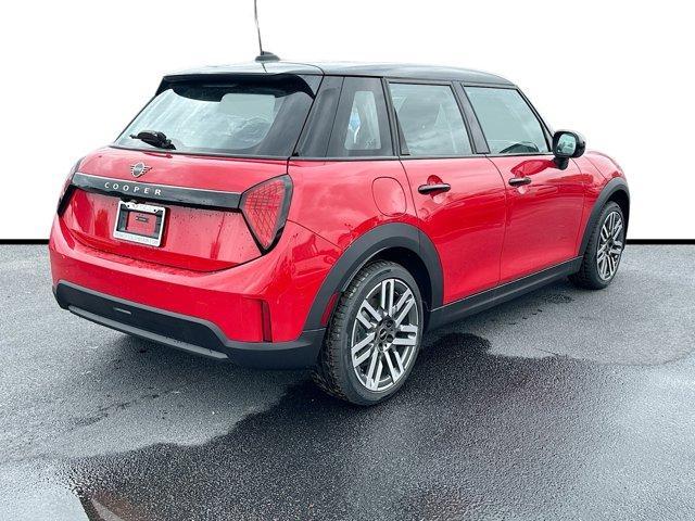 new 2025 MINI Hardtop car, priced at $31,131