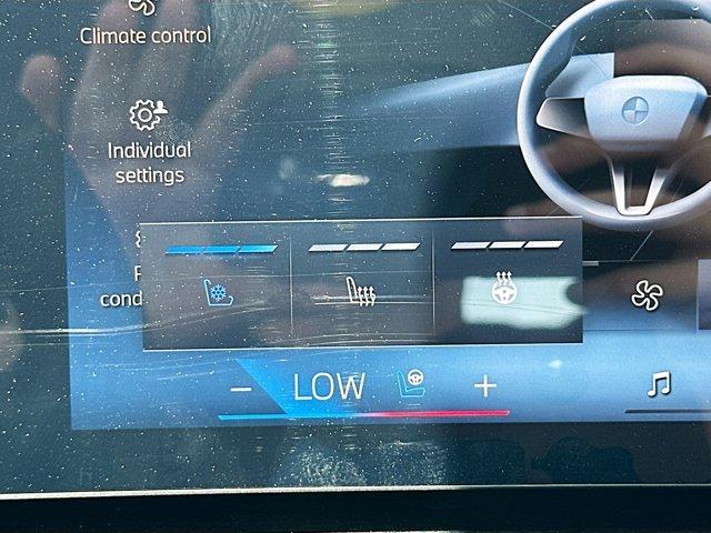 new 2025 BMW i7 car, priced at $104,923