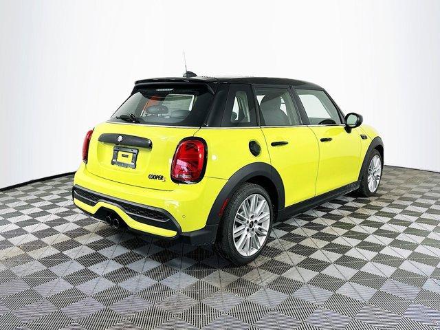 new 2024 MINI Hardtop car, priced at $36,200