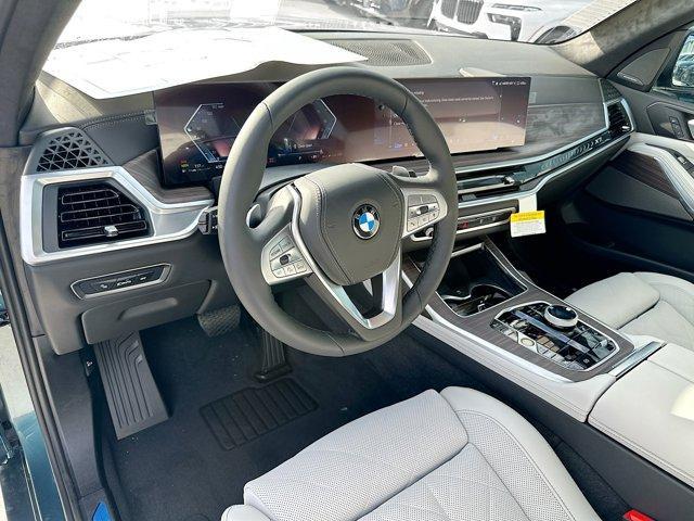 new 2025 BMW X7 car, priced at $88,685