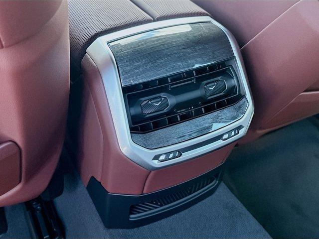 new 2025 BMW 760 car, priced at $126,109