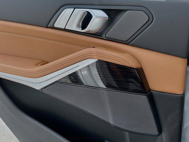 new 2026 BMW X7 car, priced at $97,955