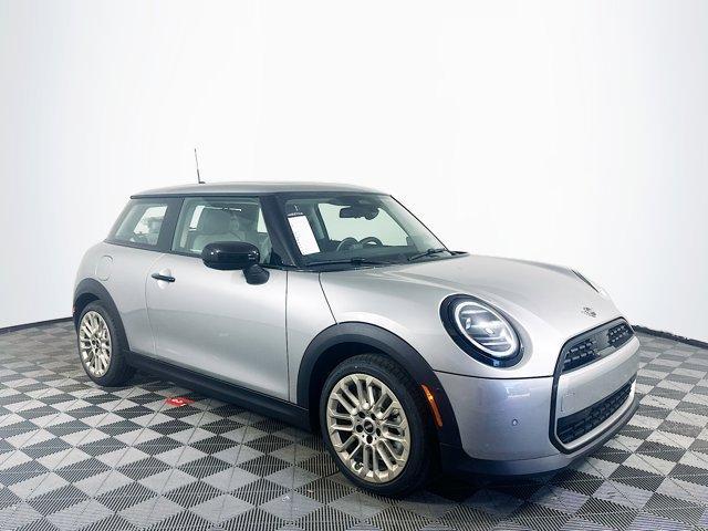 new 2025 MINI Hardtop car, priced at $31,781