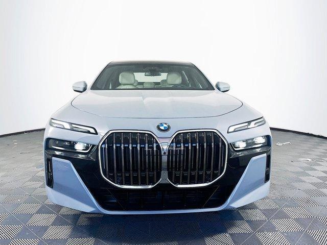 new 2025 BMW 760 car, priced at $118,176