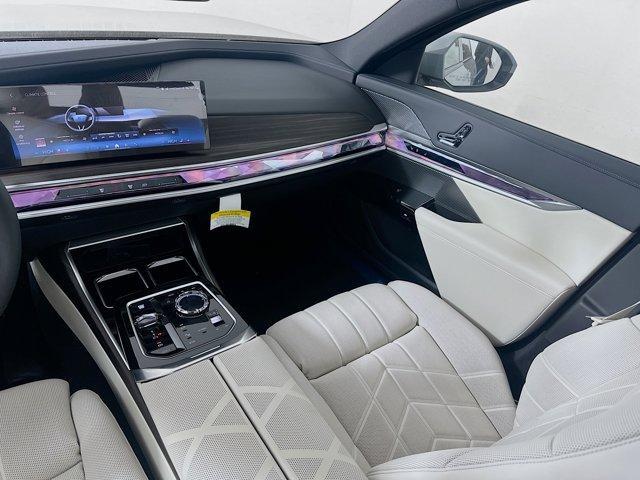 new 2025 BMW 760 car, priced at $118,176