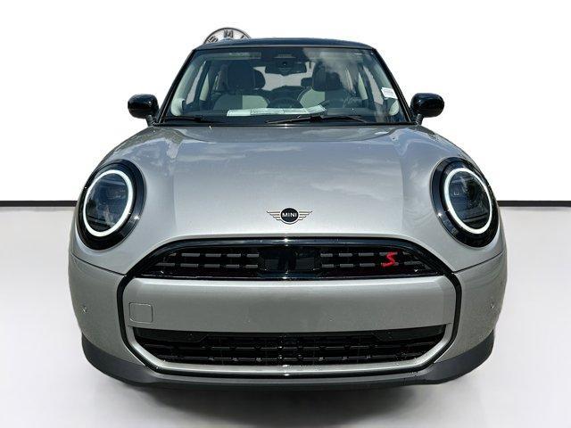 new 2025 MINI Hardtop car, priced at $34,171