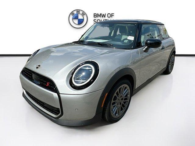 new 2025 MINI Hardtop car, priced at $34,171