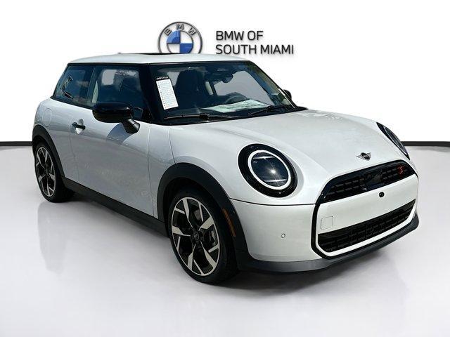 new 2025 MINI Hardtop car, priced at $37,465