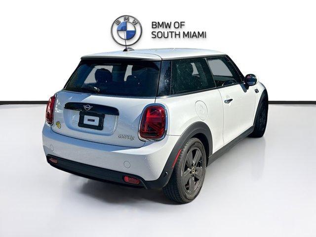 used 2024 MINI SE Hardtop car, priced at $23,500