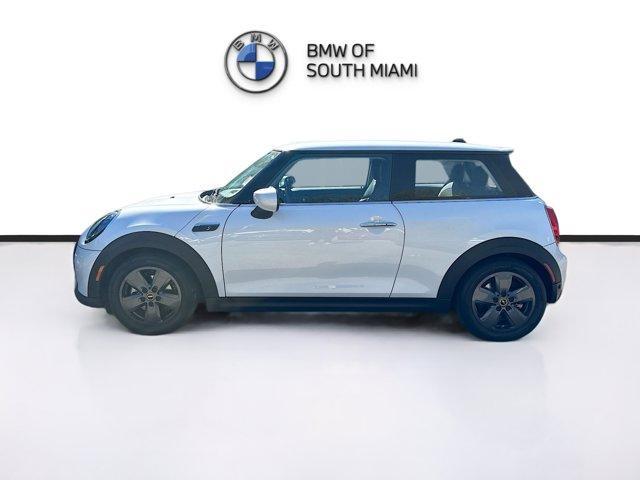 used 2024 MINI SE Hardtop car, priced at $23,500