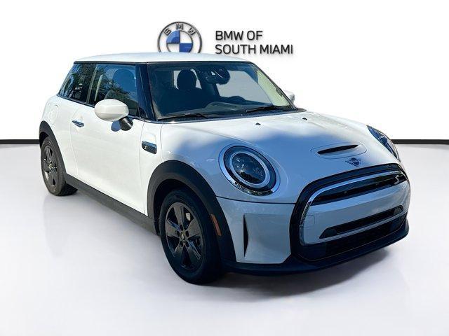 used 2024 MINI SE Hardtop car, priced at $23,500