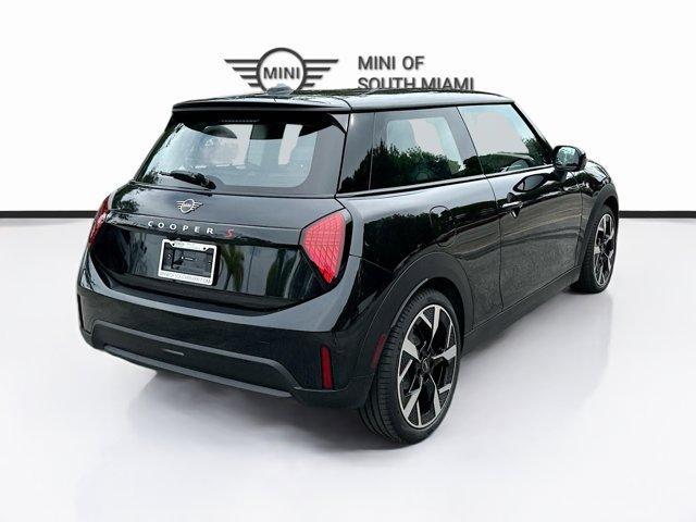 new 2025 MINI Hardtop car, priced at $35,966