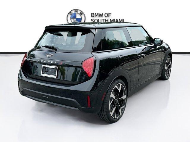 new 2025 MINI Hardtop car, priced at $37,465