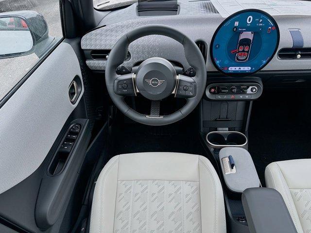new 2025 MINI Hardtop car, priced at $33,065