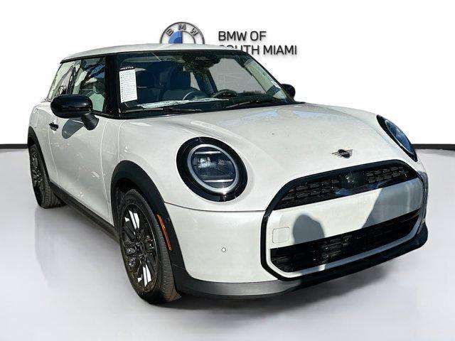 new 2025 MINI Hardtop car, priced at $31,781