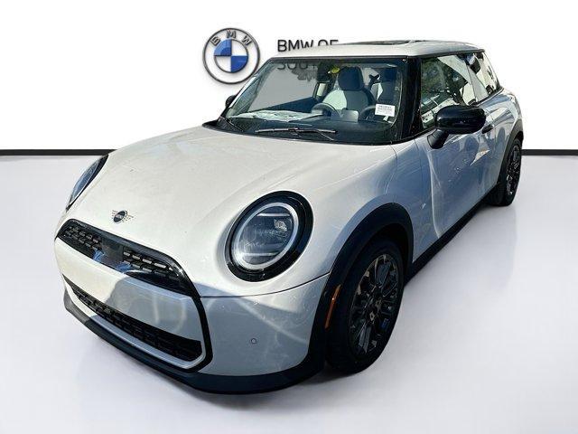 new 2025 MINI Hardtop car, priced at $31,781