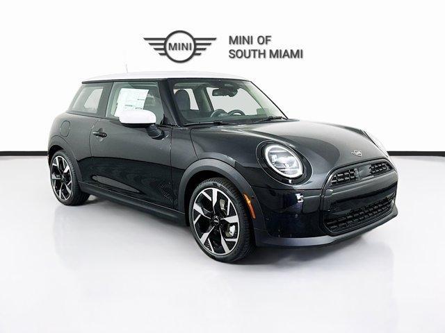 new 2025 MINI Hardtop car, priced at $31,901