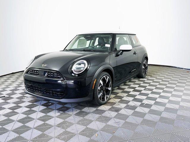 new 2025 MINI Hardtop car, priced at $32,565