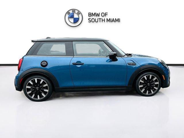 used 2022 MINI Hardtop car, priced at $25,500