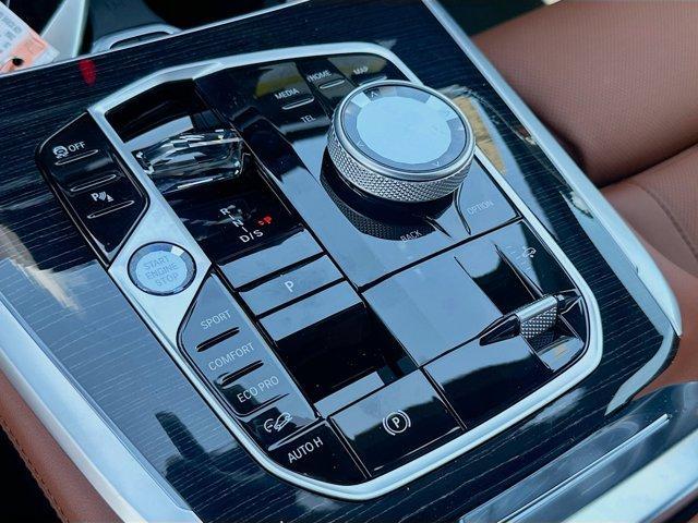 new 2026 BMW X7 car, priced at $105,085
