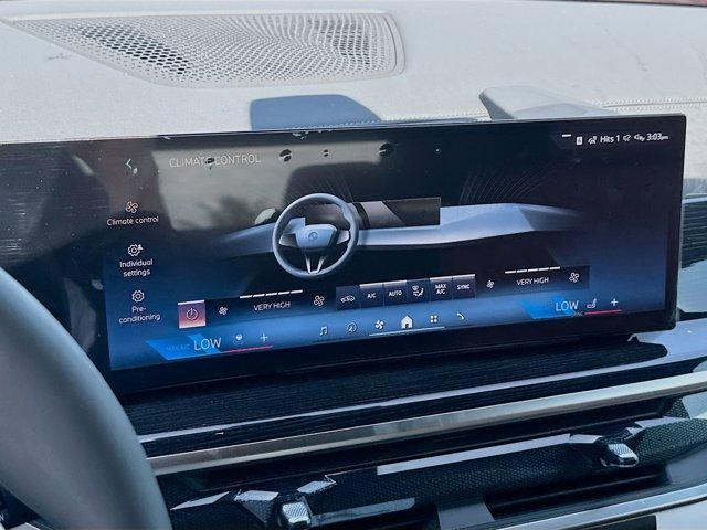 new 2026 BMW X7 car, priced at $105,085