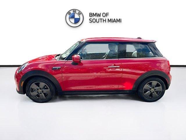 used 2024 MINI SE Hardtop car, priced at $23,500