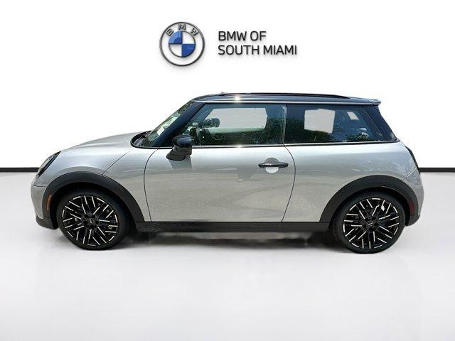 new 2025 MINI Hardtop car, priced at $34,651