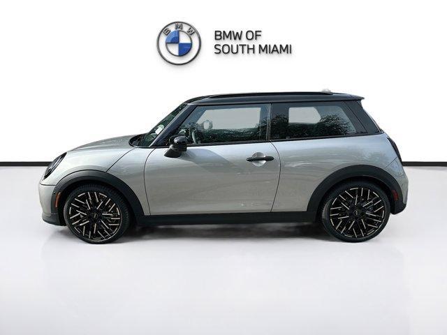 new 2025 MINI Hardtop car, priced at $35,211