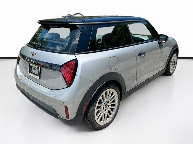 new 2025 MINI Hardtop car, priced at $33,459