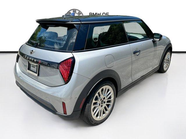 new 2025 MINI Hardtop car, priced at $34,171