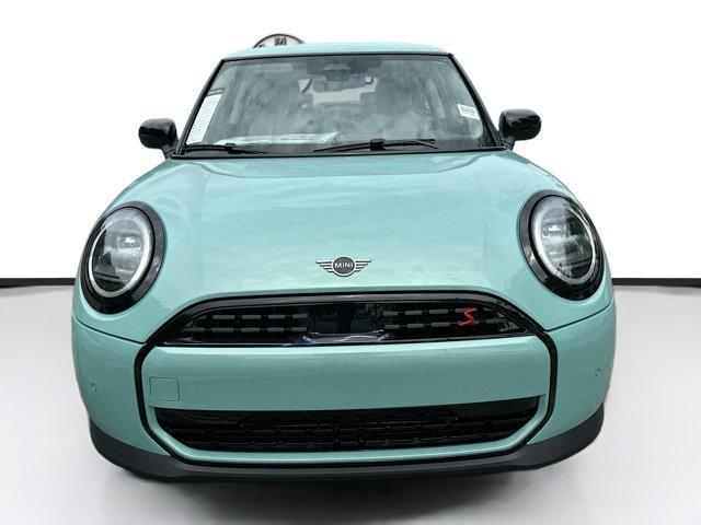 new 2025 MINI Hardtop car, priced at $34,699