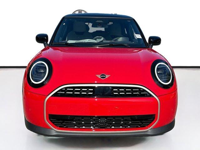 new 2025 MINI Hardtop car, priced at $31,781