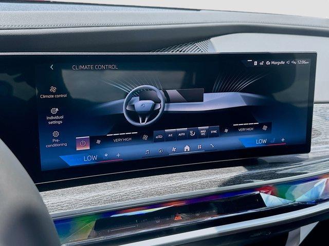 new 2025 BMW 760 car, priced at $122,140
