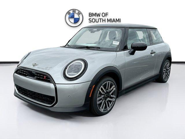 new 2025 MINI Hardtop car, priced at $36,170