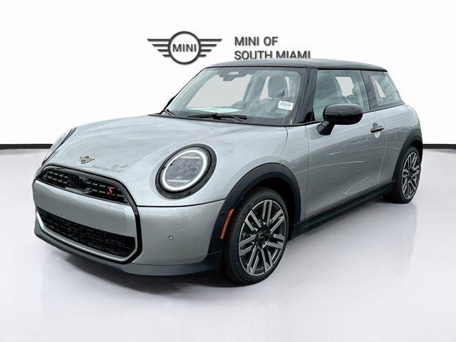 new 2025 MINI Hardtop car, priced at $34,723