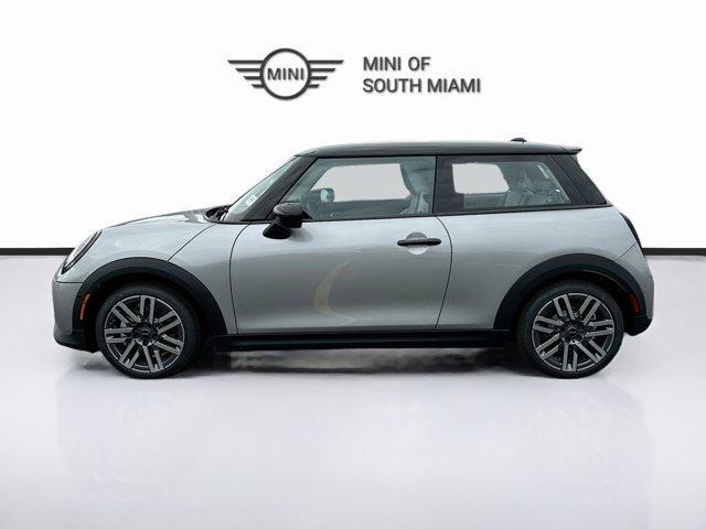 new 2025 MINI Hardtop car, priced at $34,723