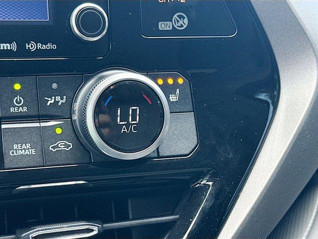 used 2021 Toyota Highlander car, priced at $27,750
