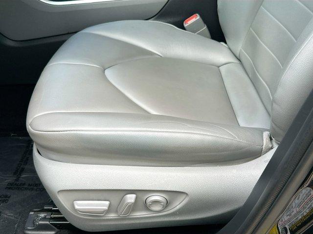 used 2021 Toyota Highlander car, priced at $27,750