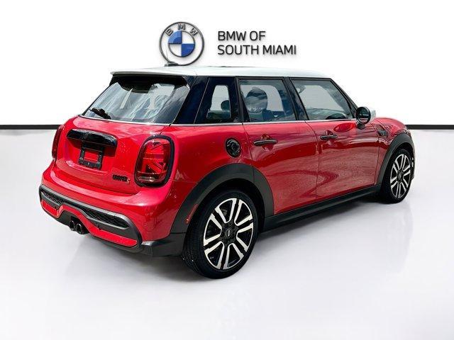 used 2023 MINI Hardtop car, priced at $26,000