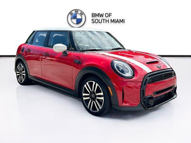 used 2023 MINI Hardtop car, priced at $26,000