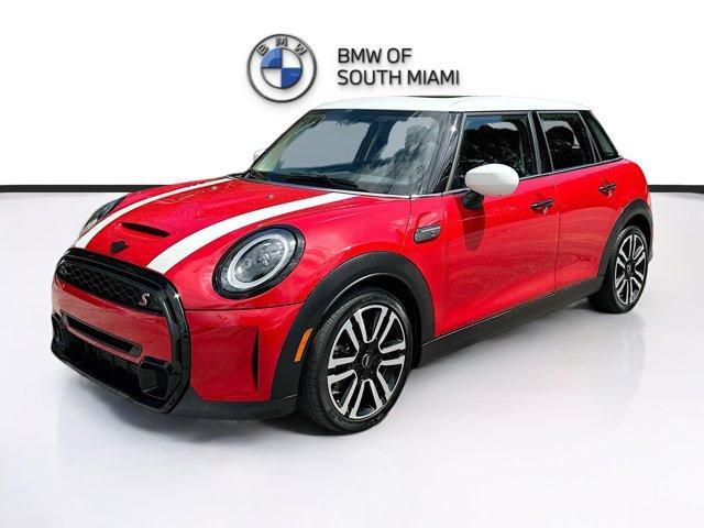 used 2023 MINI Hardtop car, priced at $26,000