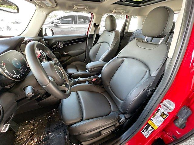 used 2023 MINI Hardtop car, priced at $26,000